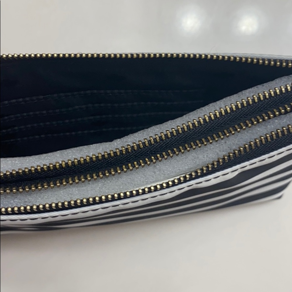 Kate Spade pouch - Picture 5 of 5